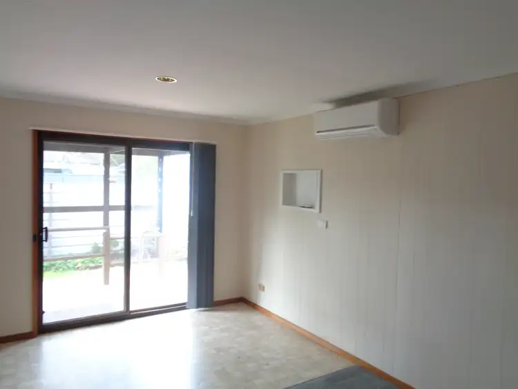 Fifth view of Homely unit listing, 2/13 Hart Street, Rochester VIC 3561