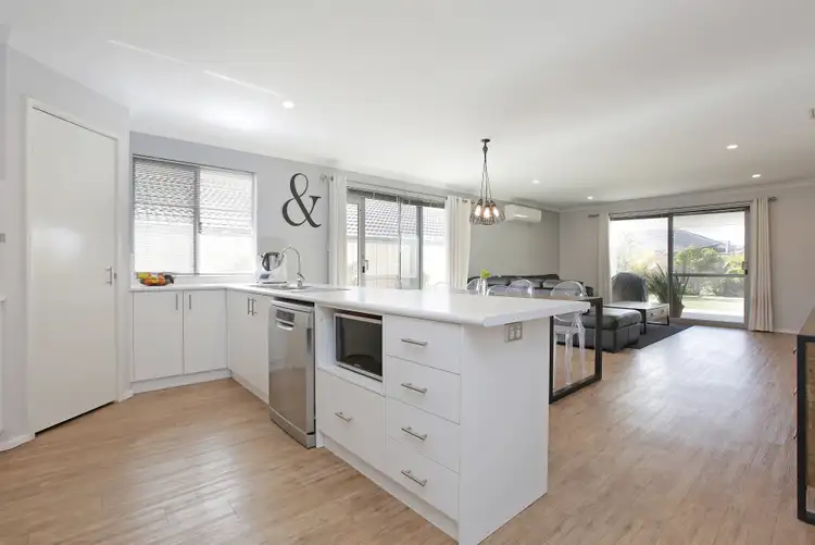 Fifth view of Homely house listing, 15 Descanso Loop, Aubin Grove WA 6164