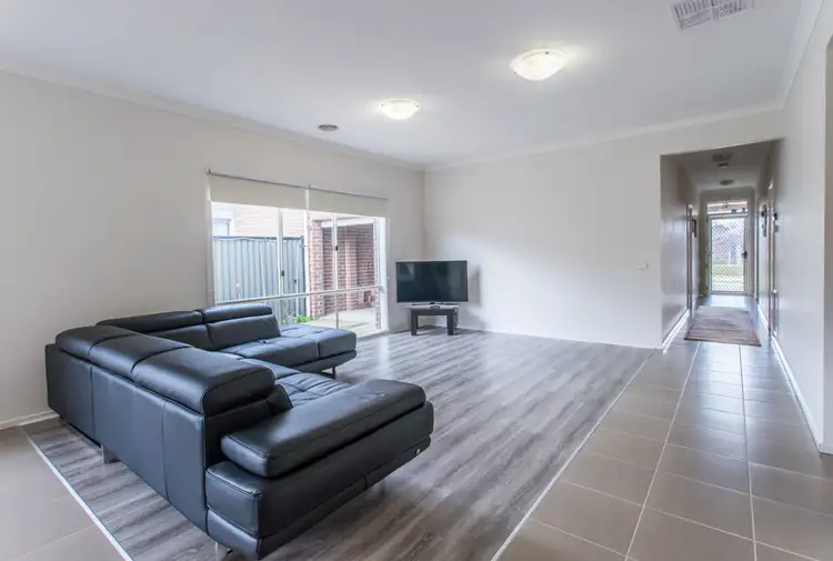 Fourth view of Homely house listing, 44 Ebony Circuit, Craigieburn VIC 3064