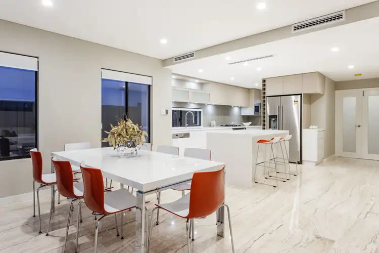 54a McLean St, Melville WA 6156