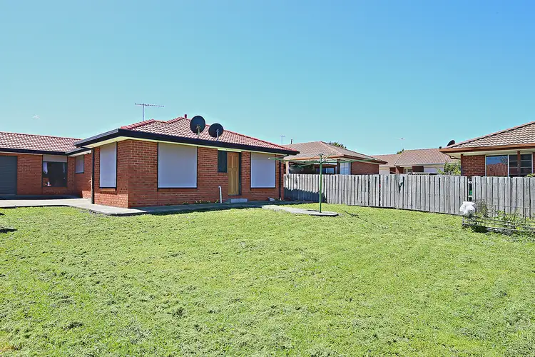 Seventh view of Homely house listing, 14 Pinnaroo Circuit, Meadow Heights VIC 3048