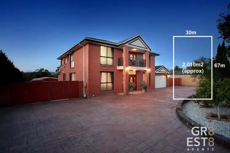 8 Glen Vista Drive, Narre Warren North VIC 3804