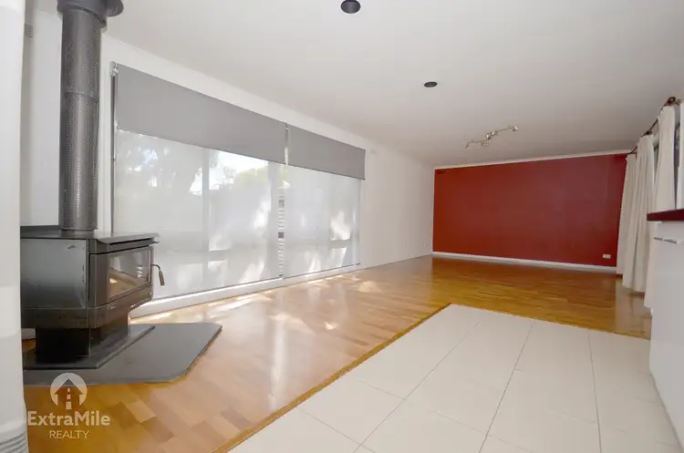 Fourth view of Homely house listing, 2 Sainsbury Court, Mount Clear VIC 3350