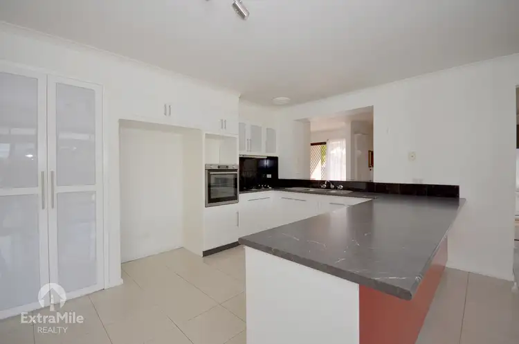 Fifth view of Homely house listing, 2 Sainsbury Court, Mount Clear VIC 3350
