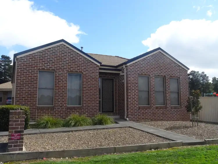 2/740 Geelong Road, Canadian VIC 3350