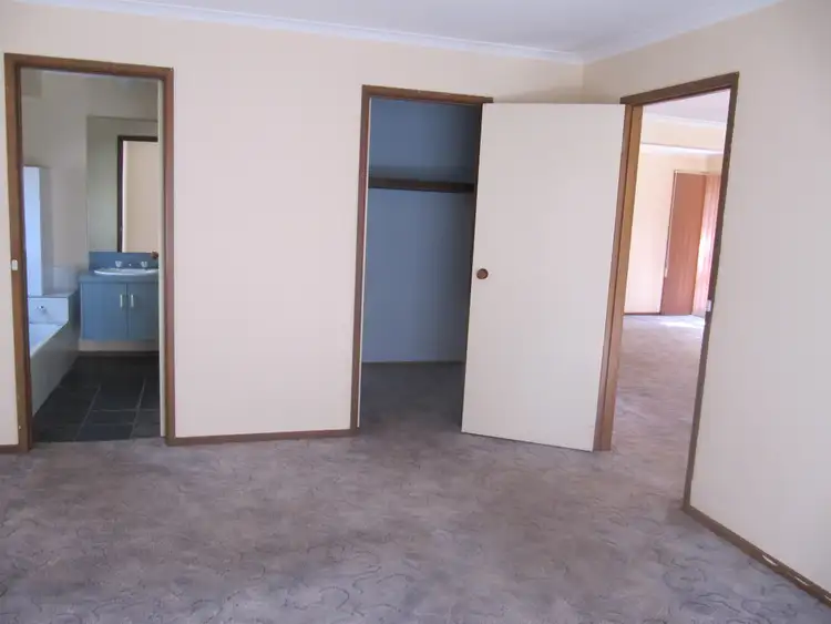 Seventh view of Homely house listing, 4 Pine Close, Woodend VIC 3442