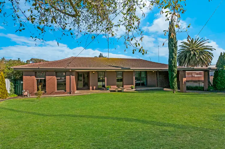 15 Laidlaw Street, Hamilton VIC 3300