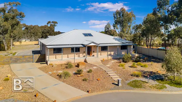 92 Pioneer Drive, Maiden Gully VIC 3551