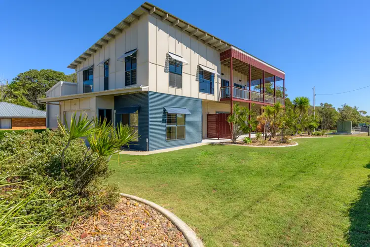 2 Zircon St, Rainbow Beach QLD 4581