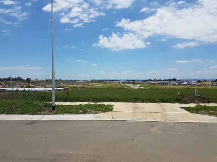 7 Cottle Drive, Clyde VIC 3978