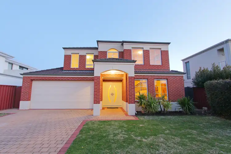 13 Kingsway Gardens, Canning Vale WA 6155