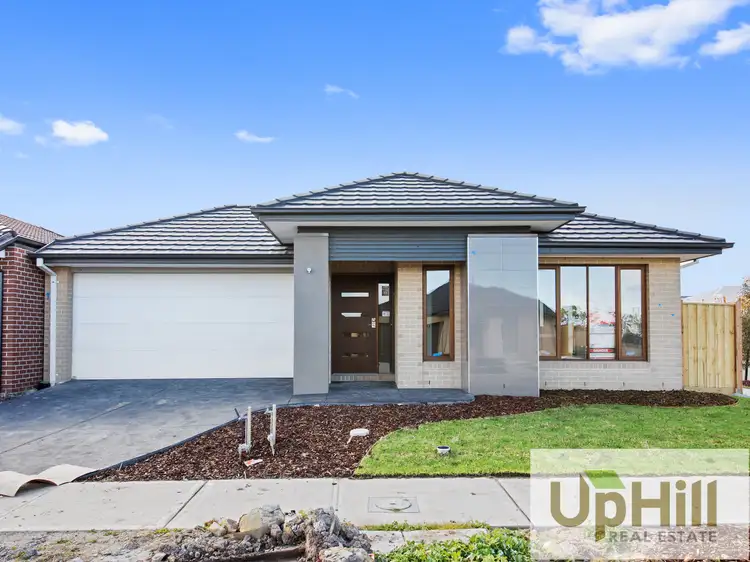 1 SWALLOWTAIL AVENUE, Clyde North VIC 3978