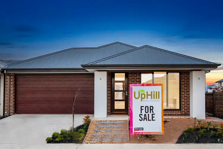 8 DESTINY DRIVE, Cranbourne North VIC 3977