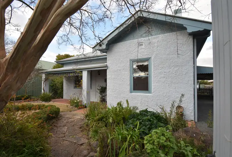 Second view of Homely house listing, 5 Dundas Street, Wangaratta VIC 3677