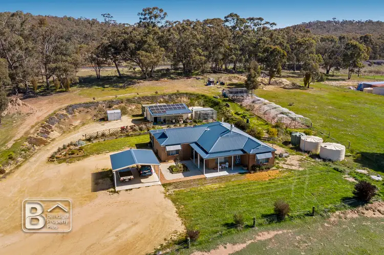 527 Pyrenees Highway, Chewton VIC 3451