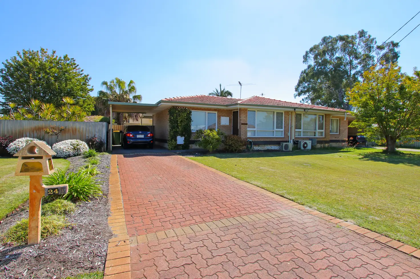 Main view of Homely semi-detached listing, 24 ARALUEN STREET, Morley WA 6062