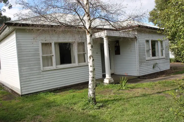 28 McLeod Street, Coleraine VIC 3315