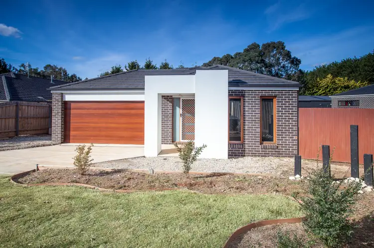 6 Mary Court, Lancefield VIC 3435