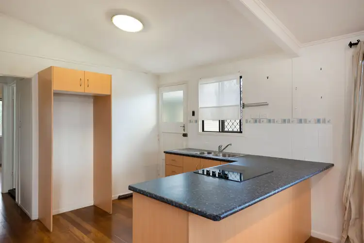 Sixth view of Homely house listing, 32 HALE STREET, Margate QLD 4019