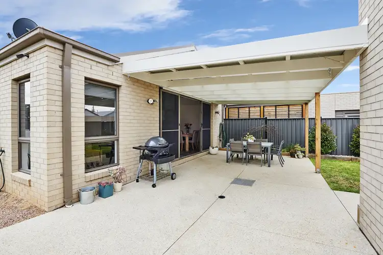 Fourth view of Homely house listing, 2 Viewrise Walk, Craigieburn VIC 3064