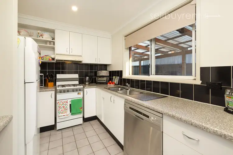 Sixth view of Homely unit listing, 2/3 KINGFISHER DRIVE, Wodonga VIC 3690