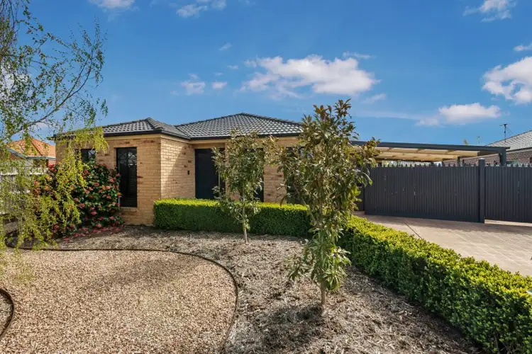 9 Kensei Court, New Gisborne VIC 3438