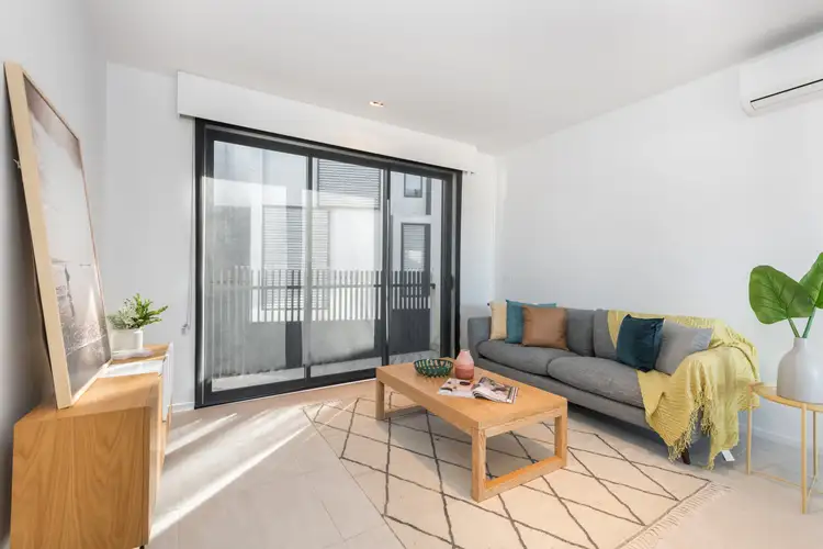 Main view of Homely townhouse listing, 567 Heidelberg Road, Alphington VIC 3078