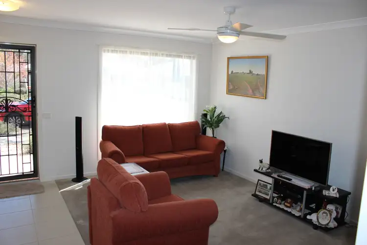 Second view of Homely house listing, 10 Barnett Drive, Kangaroo Flat VIC 3555