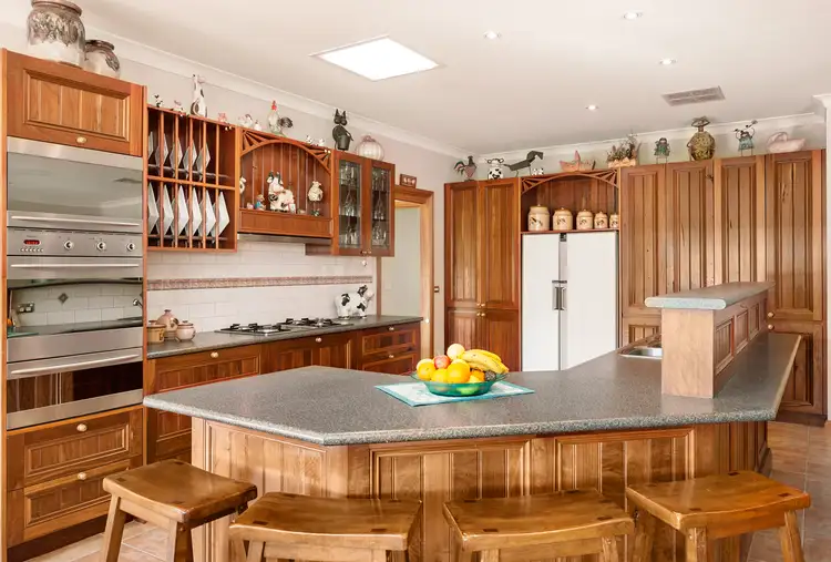 Second view of Homely rural property listing, 9 Quentin Court, Drouin VIC 3818