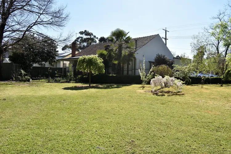 Second view of Homely house listing, 6 GRAHAM AVENUE, Wangaratta VIC 3677