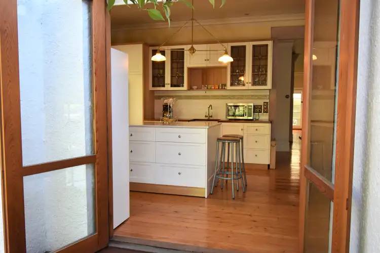 Fifth view of Homely house listing, 6 GRAHAM AVENUE, Wangaratta VIC 3677
