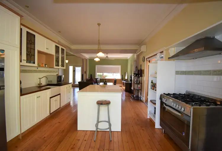 Seventh view of Homely house listing, 6 GRAHAM AVENUE, Wangaratta VIC 3677