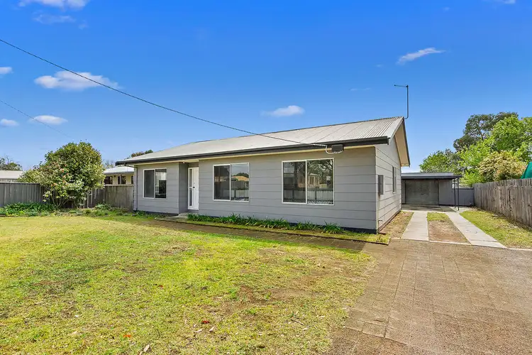 9 Thomson Street, Stratford VIC 3862