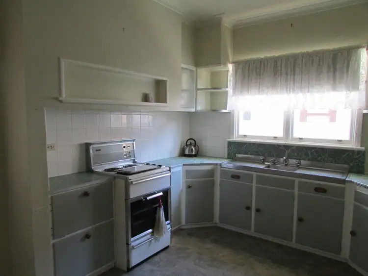 Fifth view of Homely house listing, 82 Devereux Street, Warracknabeal VIC 3393
