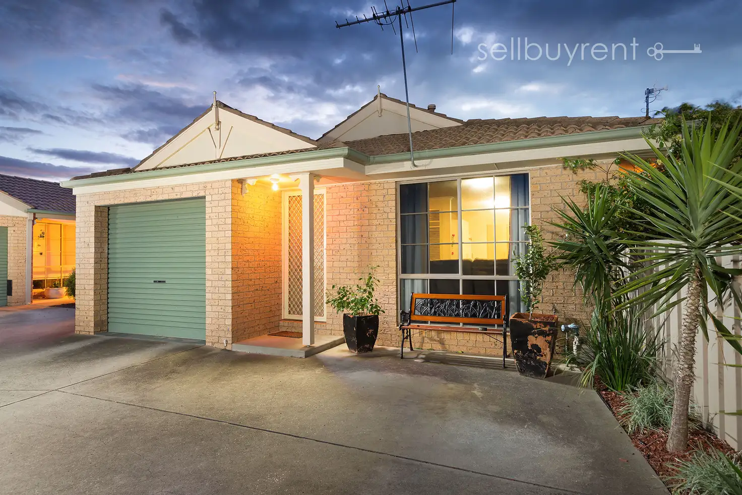 Main view of Homely unit listing, 2/16 KYLE COURT, Wodonga VIC 3690