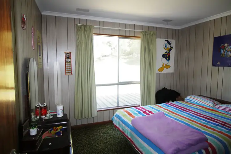 Fifth view of Homely house listing, 16 Valley Fair Rise, Macs Cove VIC 3723