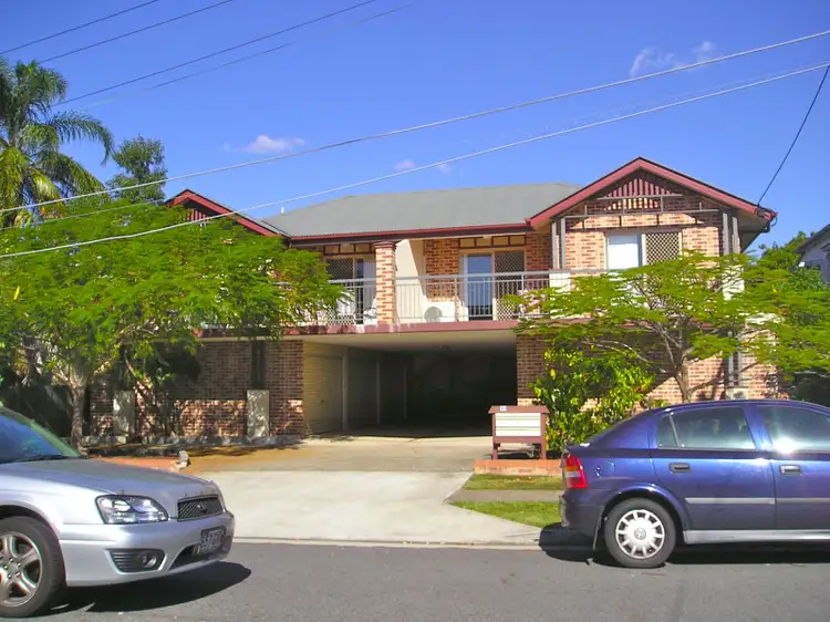 4/11 Ellis Street, Greenslopes QLD 4120