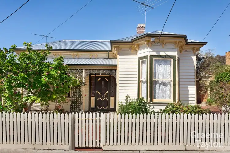 15 Clarendon Street, Newtown VIC 3220