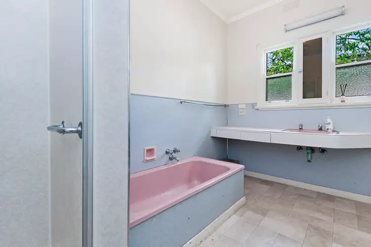 Fifth view of Homely house listing, 7 Clarke Street, Hamilton VIC 3300