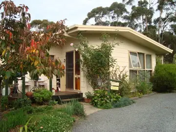 1/2 Maurice Avenue, Mallacoota VIC 3892