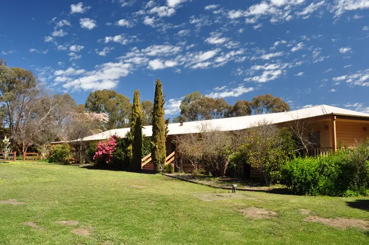 97 Highton Lane, Mansfield VIC 3722