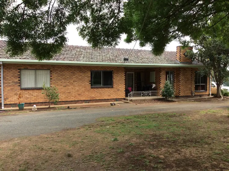26 Railway Road, Rochester VIC 3561