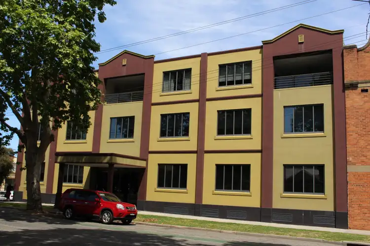 Main view of Homely townhouse listing, 4/553 - 555 Smollett Street, Albury NSW 2640