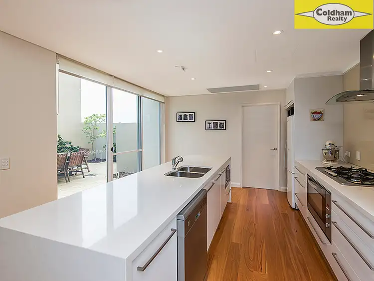 Fourth view of Homely townhouse listing, 5/12 Sonnet Close, Woodlands WA 6018