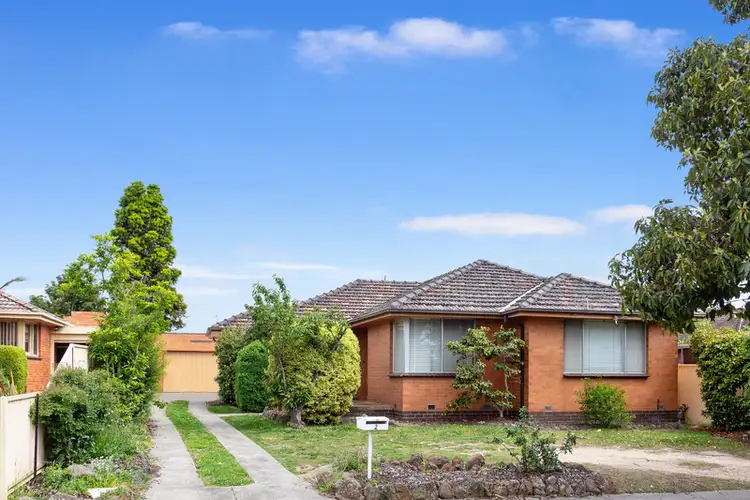 2 MAY COURT, Dandenong VIC 3175