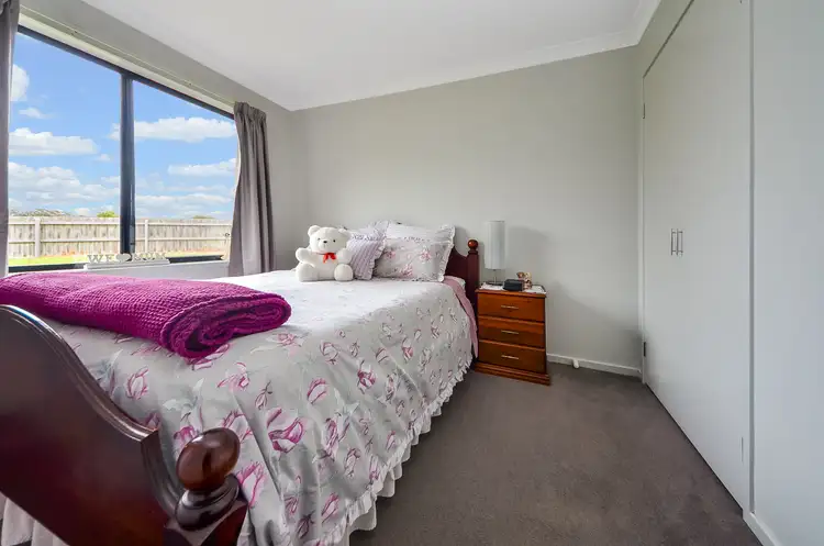 Seventh view of Homely house listing, 2 Tareel Court, Portland VIC 3305