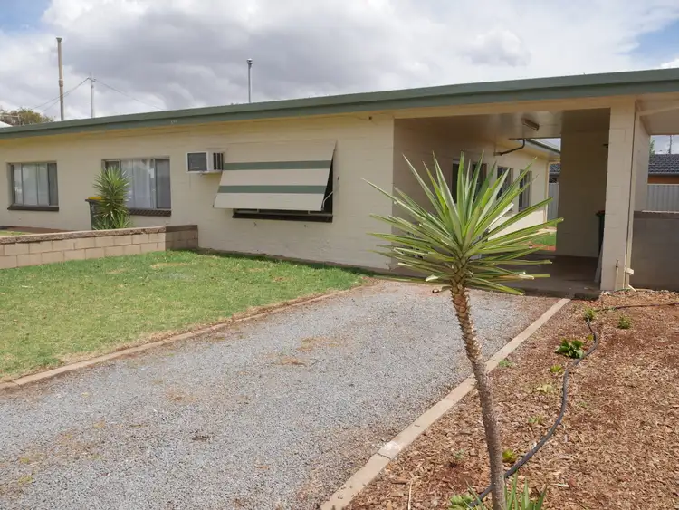 2/39A Waratah Street