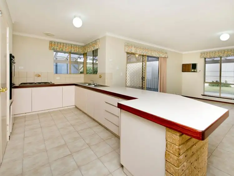 Seventh view of Homely house listing, 10 Wells Court, Noranda WA 6062