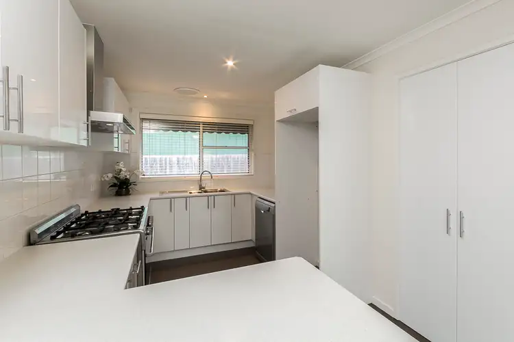 Fifth view of Homely unit listing, 2/424 RYRIE STREET, East Geelong VIC 3219
