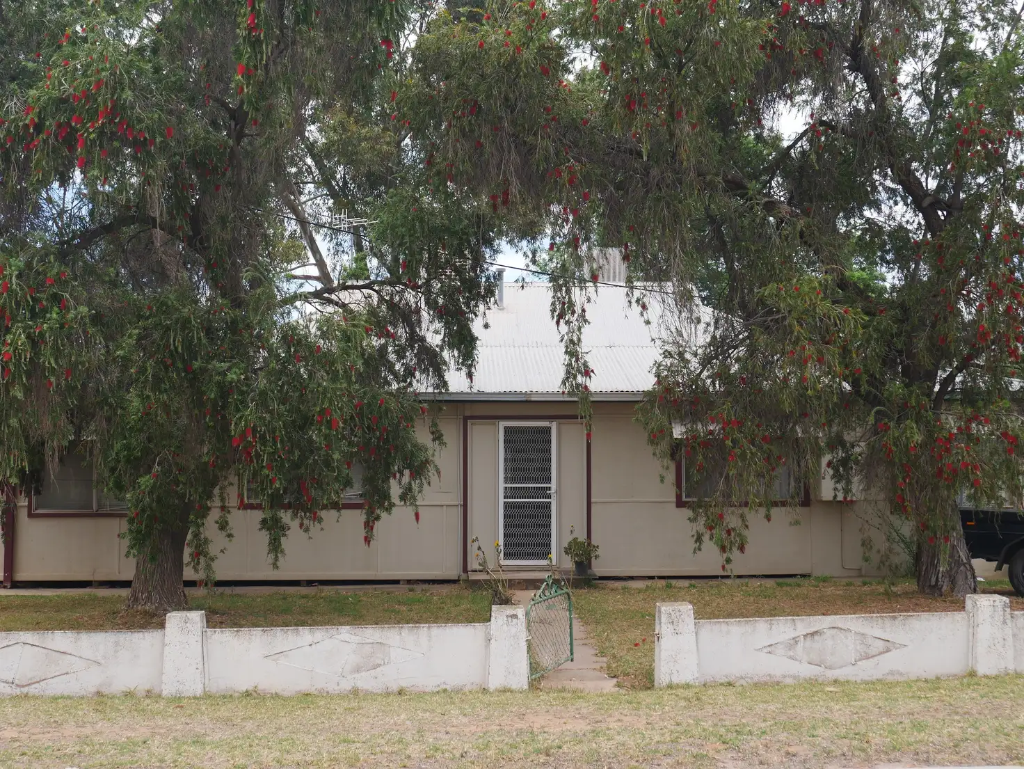 Main view of Homely semi-detached listing, 206 Tea Tree Avenue, Leeton NSW 2705